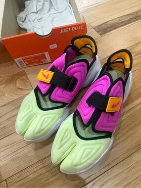 Nike Kids Neon Pink and Lime Strap Sneakers